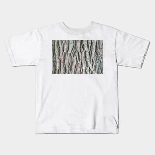 Tree bark background Kids T-Shirt